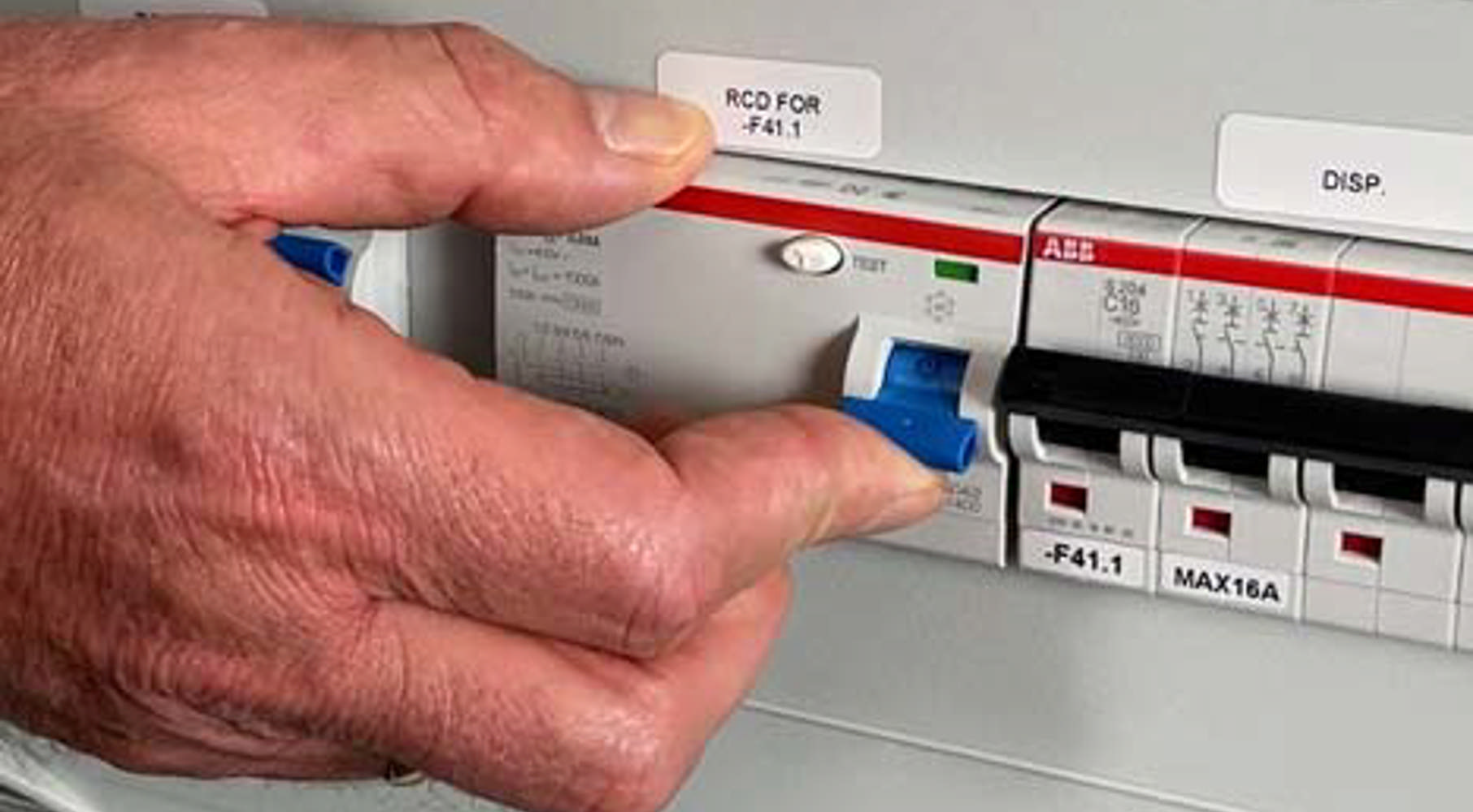 Sådan tester du nemt dit HFI, RCD og HPFI-relæ